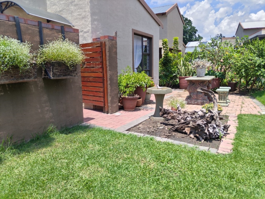 2 Bedroom Property for Sale in Waterval East North West